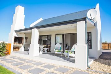 Three Feathers Cottages Chalet, Langebaan - 1