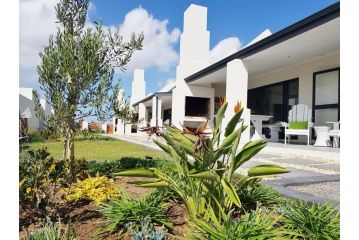 Three Feathers Cottages Chalet, Langebaan - 2
