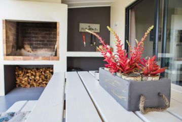 Three Feathers Cottages Chalet, Langebaan - 5