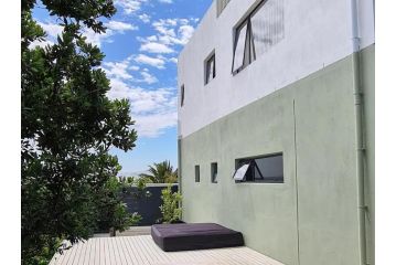 Thyme Spent Penthouse w Spectacular Views Apartment, Cape Town - 3