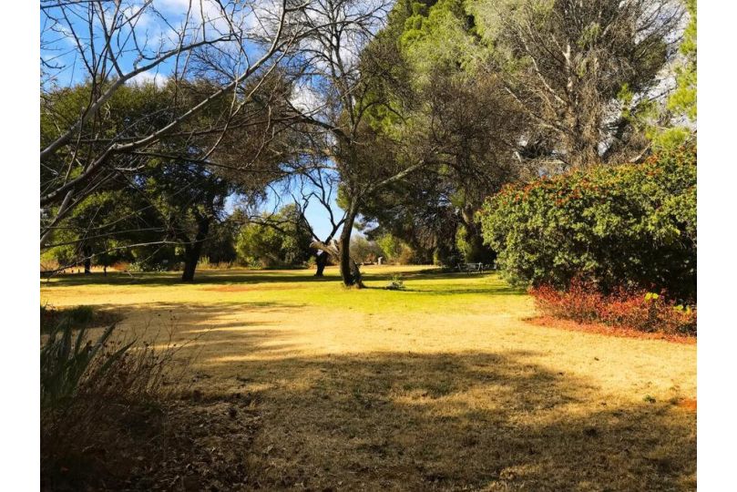 Farm stay at Thyme Cottage on Haldon Estate Apartment, Bloemfontein - imaginea 2