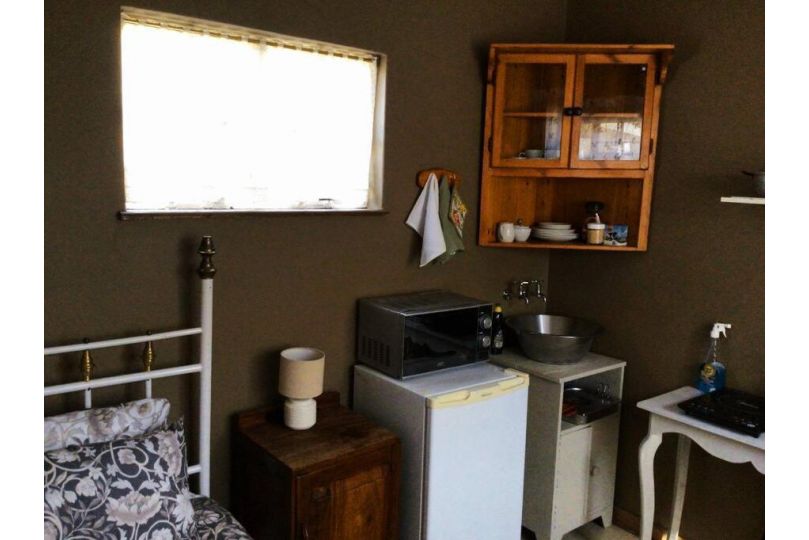 Farm stay at Thyme Cottage on Haldon Estate Apartment, Bloemfontein - imaginea 10