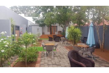 Touching senses Garden Cottages Guest house, Bloemfontein - 1