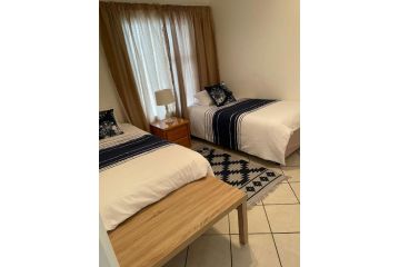 Tranquil Secure Beach Apartment Close to Major Amenities in Strand, Western Cape Apartment, Cape Town - 3