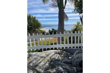 Plett Holiday Stay with Pizza Oven and Views Apartment, Plettenberg Bay - 2