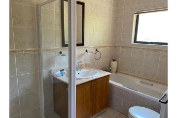 Tranquility Apartment, Margate - 5