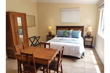 Tranquility Self-Catering Accommodation Apartment, Port Elizabeth - 2