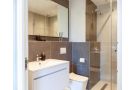 Trendy 2 bedroom apartment in Greenpoint, Cape Town. Apartment, Cape Town - thumb 6