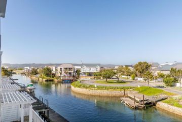 Trendy Get-Away On The Canals Apartment, Knysna - 2