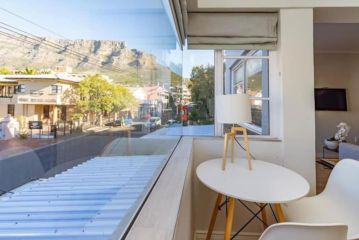 Trendy Mountain View Studio on Kloof Street Apartment, Cape Town - 1