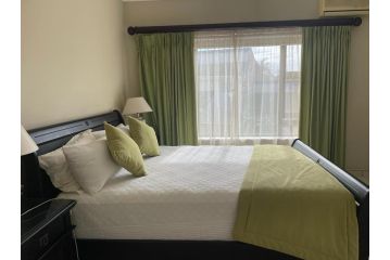 Trevi Sea-view Apartment, Margate - 2