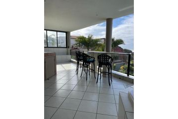 Trevi Sea-view Apartment, Margate - 4