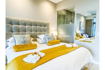 Menlyn Maine Residence Central Park studio with king bed Apartment, Pretoria - 4