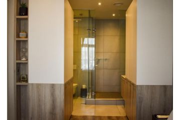 Red Velvet - Lux One Bedroom Apartment, Pretoria - 3