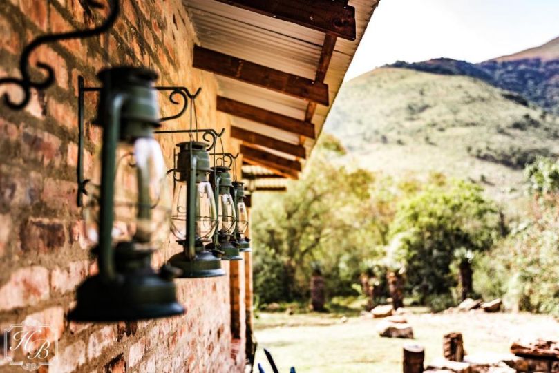 Tudor Cottage at Heysbrook Hotel, Mpakeni - imaginea 18