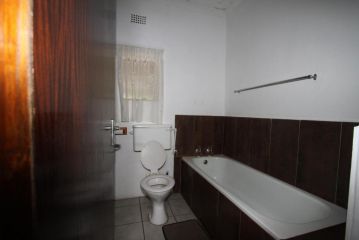 Tugela Mouth Resort Hotel, Tugela Mouth - 1