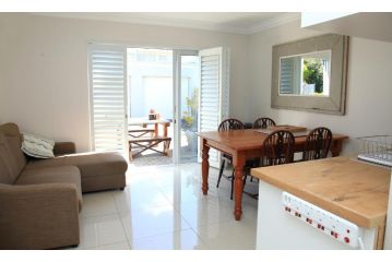 Tuis en Tevrede Flat - Kwaaiwater Guest house, Hermanus - 1