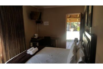 Tukha Guesthouse Guest house, Bloemfontein - 3