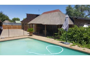 Tukha Guesthouse Guest house, Bloemfontein - 1