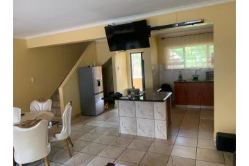 Tulip Court Apartment, Margate - 4