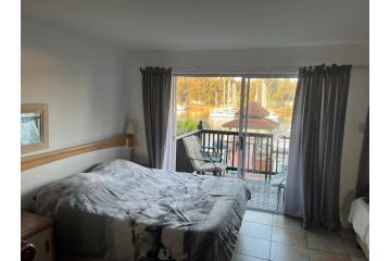 Tuzi Gazi waterfront Apartment, Richards Bay - 1