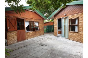 Twin Shacks - Uilenkraalsmond Guest house, Gansbaai - 1