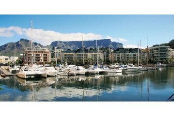 Two Bedroom Apartment - fully furnished and design Apartment, Cape Town - 1