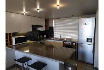 Two Bedroom Apartment - fully furnished and equipped Apartment, Cape Town - 3