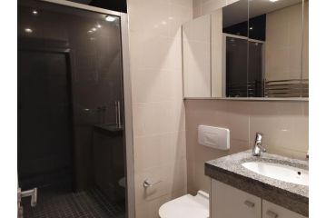 Two Bedroom Apartment - fully furnished and equipped Apartment, Cape Town - 5