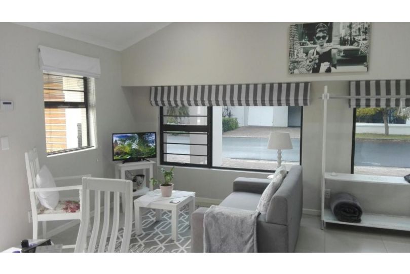 TwoVines Guest Studio Apartment, Stellenbosch - imaginea 8