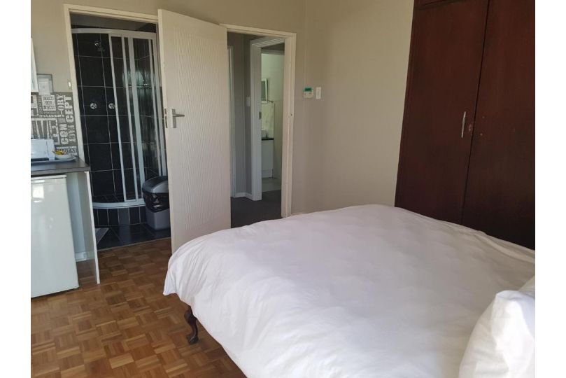 Tyday Accommodation Guest house, Port Elizabeth - imaginea 16