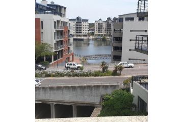 Tyger Waterfront luxurious and central Cape Town Apartment, Cape Town - 2
