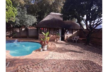 Ubuntu Guesthouse Guest house, Pretoria - 2