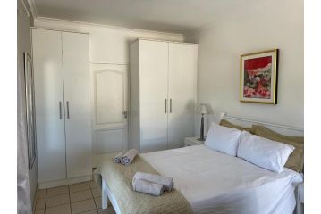Ujala Towers Self Catering 308 Apartment, Cape Town - 3