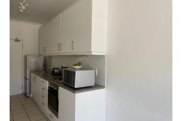 Ujala Towers Self Catering 308 Apartment, Cape Town - 1