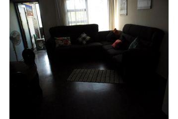 UMDONI HOLIDAY FLAT Apartment, Margate - 2
