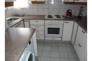 UMDONI HOLIDAY FLAT Apartment, Margate - 1