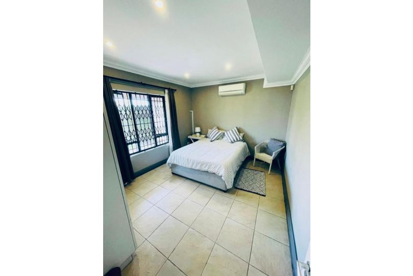 Umhlanga 7 sleeper with pool, garden and sea views Villa, Durban - imaginea 12