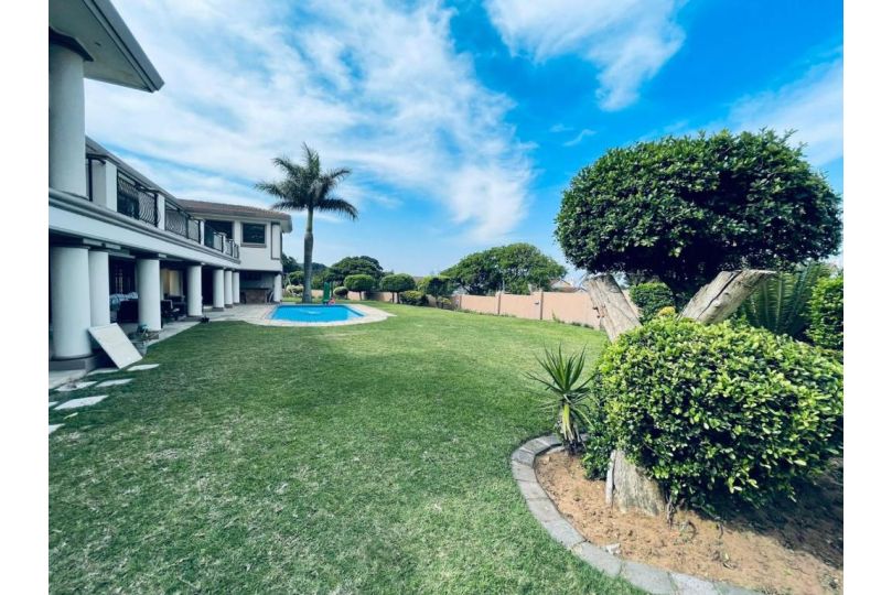 Umhlanga 7 sleeper with pool, garden and sea views Villa, Durban - imaginea 16
