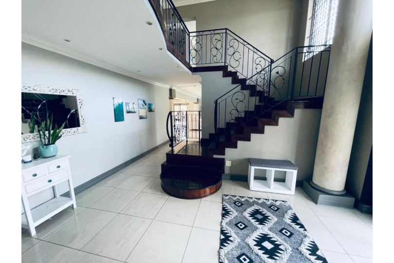 Umhlanga 7 sleeper with pool, garden and sea views Villa, Durban - imaginea 13