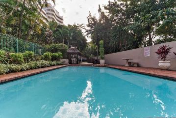 2 Ipanema Umhlanga Beach garden unit next door to the Oyster Box Apartment, Durban - 1