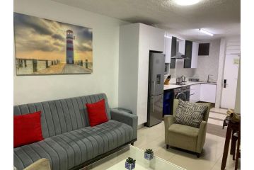 Umhlanga Beach Front 4 Sleeper Apartment, Durban - 1