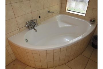Umkhumbi Lodge Hotel, Hluhluwe - 1