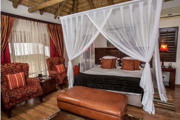 Umzolozolo Private Safari Lodge & Spa Hotel, Nambiti Private Game Reserve - 3
