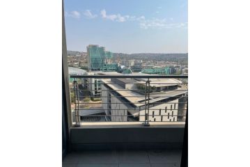 Unit 1312 Menlyn Maine Residence Apartment, Pretoria - 3