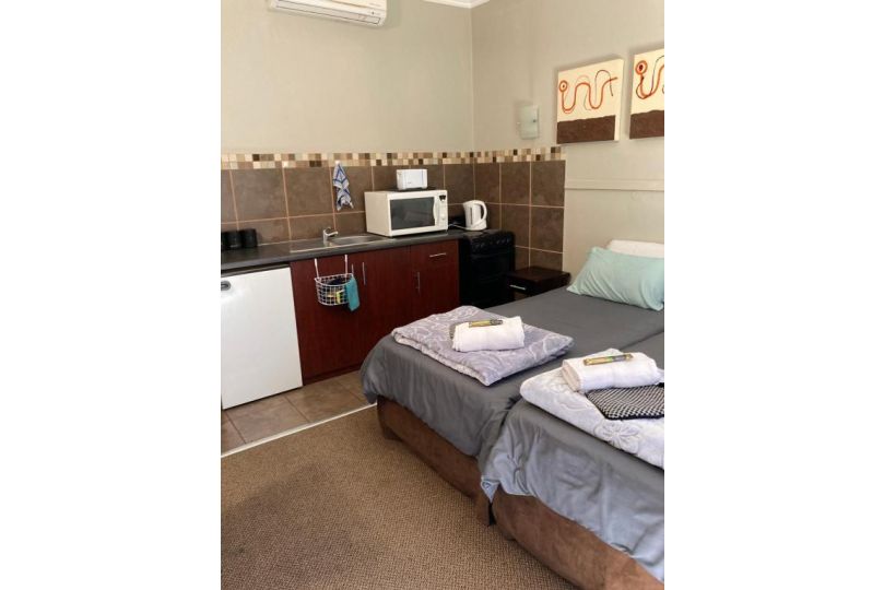Unit 14 A-Block Bains Game Lodge Apartment, Bloemfontein - imaginea 20
