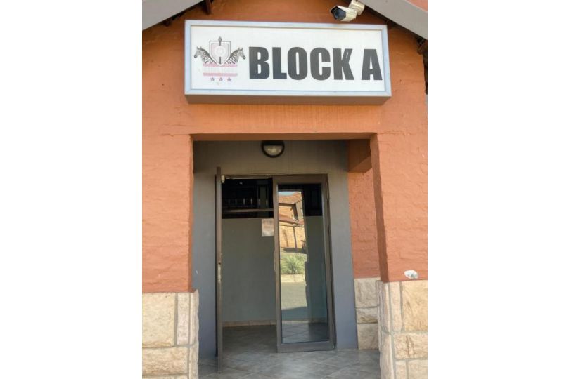 Unit 14 A-Block Bains Game Lodge Apartment, Bloemfontein - imaginea 9