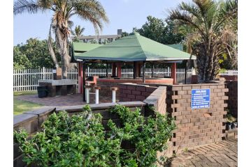 Unit 29, Dumela Holiday Resort Apartment, Margate - 2