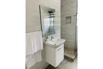 Unit 3, Marine Terrace Apartment, Margate - 5