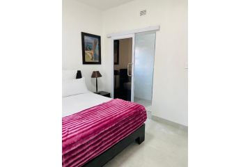 Unit 3, Marine Terrace Apartment, Margate - 2
